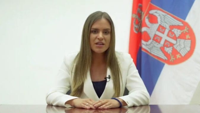 ОДГОВОР ОЉИ БЕЋКОВИЋ – НЕ КЛАЊАМ СЕ МАГАРЦУ, НЕГО СЛОБОДИ!