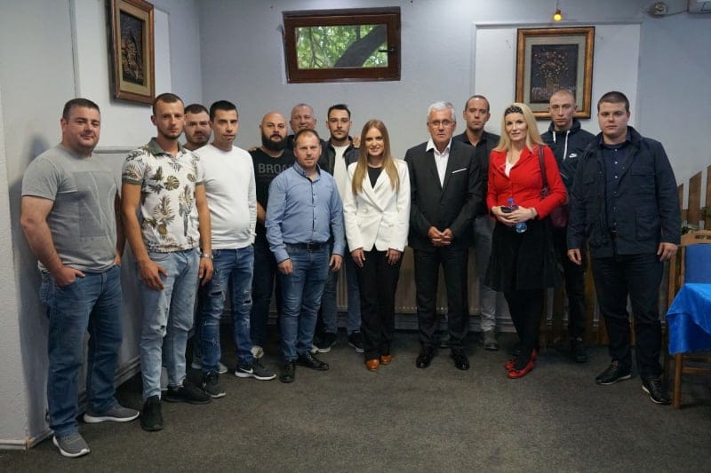 (ВИДЕО) ЗАВЕТНИЦИ ПОСЕТИЛИ ПРЕШЕВО – „ОВО НИЈЕ И НЕЋЕ БИТИ ВЕЛИКА АЛБАНИЈА!“