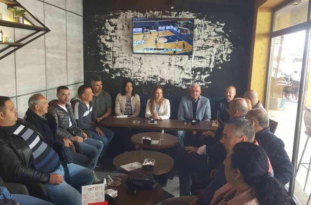 (ВИДЕО) ЗАВЕТНИЦИ У БУЈАНОВЦУ: „ОВДЕ СЕ БРАНИ СРБИЈА!“