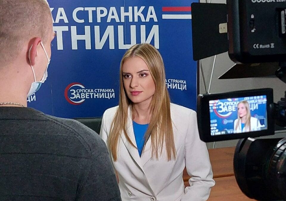 (ВИДЕО) Милица Ђурђевић демантовала да одустаје од председничке кандидатуре!