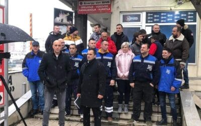 (ВИДЕО) ЗАВЕТНИЦИ И РУДАРИ КОЛУБАРЕ ПОРУЧУЈУ – Нећемо дозволити приватизацију ЕПС-а!