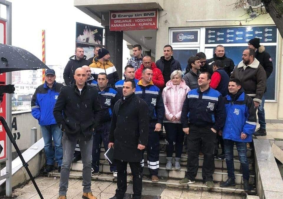 (ВИДЕО) ЗАВЕТНИЦИ И РУДАРИ КОЛУБАРЕ ПОРУЧУЈУ – Нећемо дозволити приватизацију ЕПС-а!
