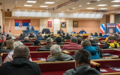 (ВИДЕО) БРАНИМО УСТАВ И КОЛУБАРУ – ТРАЖИМО ОСТАВКУ ЗОРАНЕ МИХАЈЛОВИЋ!