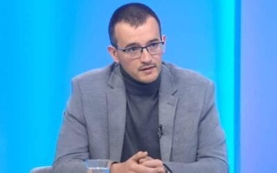 ИГРЕЦ: ДОЛАЗАК ШОЛЦА ПРИТИСАК НА СРБИЈУ ДА УКИНЕ 1244 И ПРИЗНА КиМ!