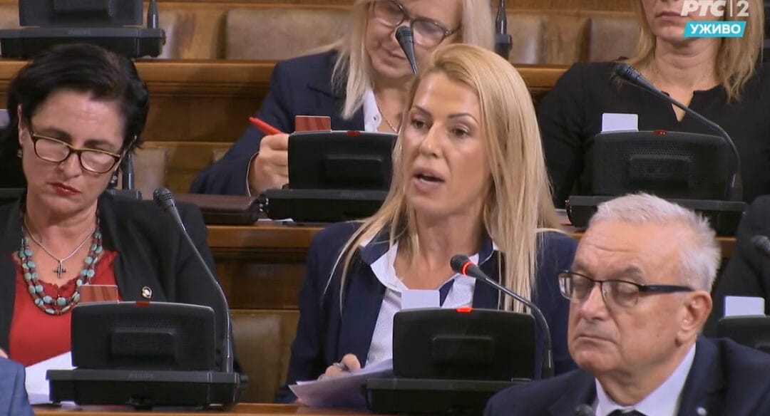 (ВИДЕО) БУКУМИРОВИЋ: „ЗБОГ ЧЕГА НЕМА ХИТНЕ СЕДНИЦЕ СКУПШТИНЕ О КиМ?!