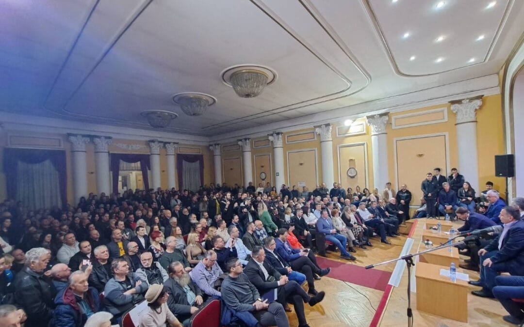 (ВИДЕО) СПРЕМА СЕ ЗАМКА ЗА СРБИЈУ – Ако власт потпише ултиматум, формираће се Велика Албанија!