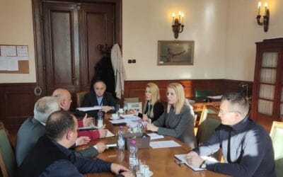 ЈАГОДИНЦИ У ПОСЛАНИЧКОМ КЛУБУ ЗАВЕТНИКА ИЗЛОЖИЛИ ПРОБЛЕМЕ ФАБРИКЕ КАБЛОВА