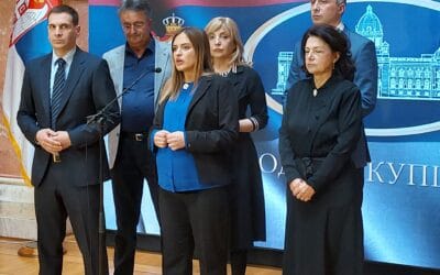 (ВИДЕО) МИЛИЦА ЂУРЂЕВИЋ: „ВЛАСТ ПАНИЧНО БЕЖИ ОД РАСПРАВЕ О ФРАНЦУСКО-НЕМАЧКОМ УЛТИМАТУМУ!“