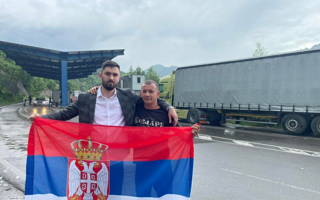 (ВИДЕО) НАРОДНОМ ПОСЛАНИКУ ЗАВЕТНИКА ЗАБРАЊЕН УЛАЗАК НА КиМ!