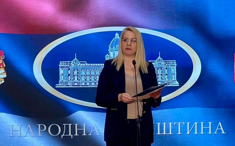 (ВИДЕО) ДРАГАНА МИЉАНИЋ: „СРБИЈИ ЈЕ ПОТРЕБНА ХИТНА ПРОМЕНА ПРОСВЕТНЕ АГЕНДЕ!“