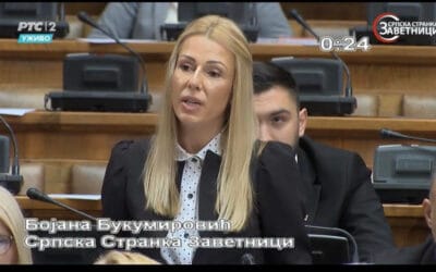 (ВИДЕО) БОЈАНА БУКУМИРОВИЋ: „Да ли ће нека мајка мирније да спава после митинга СНС-а?!“