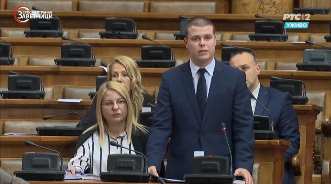 (ВИДЕО) ЗАВЕТНИКЕ НЕЋЕТЕ УВУЋИ У ПОЛИТИЧКО БЛАТО У КОМЕ СЕ САМИ ВАЉАТЕ!