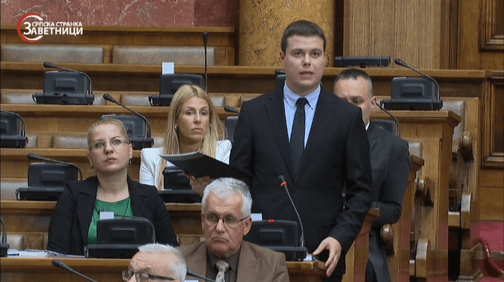 Зашто на седници Народне скупштине нема и представника Владе Србије? – Никола Драгићевић