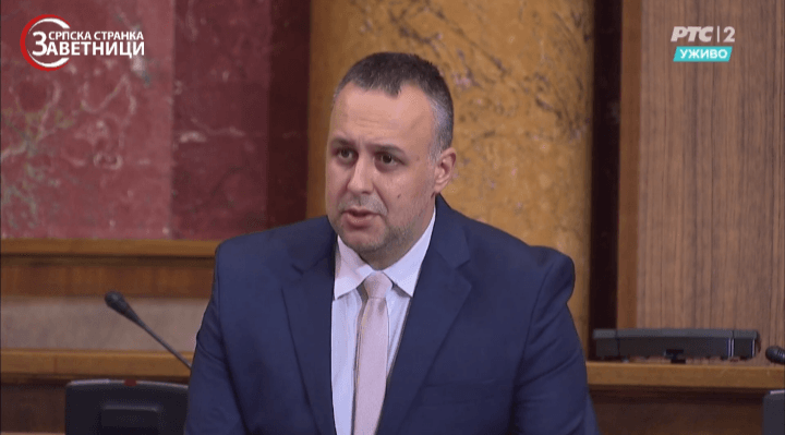 ЗАДУЖУЈЕТЕ НАРОД ЗА МИЛИЈАРДУ И ТРИСТА МИЛИОНА ЕВРА – Марко Ристић