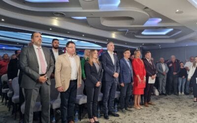 СУВЕРЕНИТЕТ У РУКЕ НАРОДА, А НЕ ПОД НОГЕ АМЕРИЧКОГ АМБАСАДОРА!