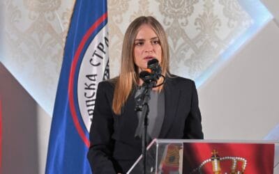 (ВИДЕО) НАЦИОНАЛНО ОКУПЉАЊЕ ЈЕ НАЈБОЉИ ОДГОВОР СВИМА КОЈИ ЖЕЛЕ ДА ПОКОРЕ СРБИЈУ – Милица Ђурђевић Стаменковски