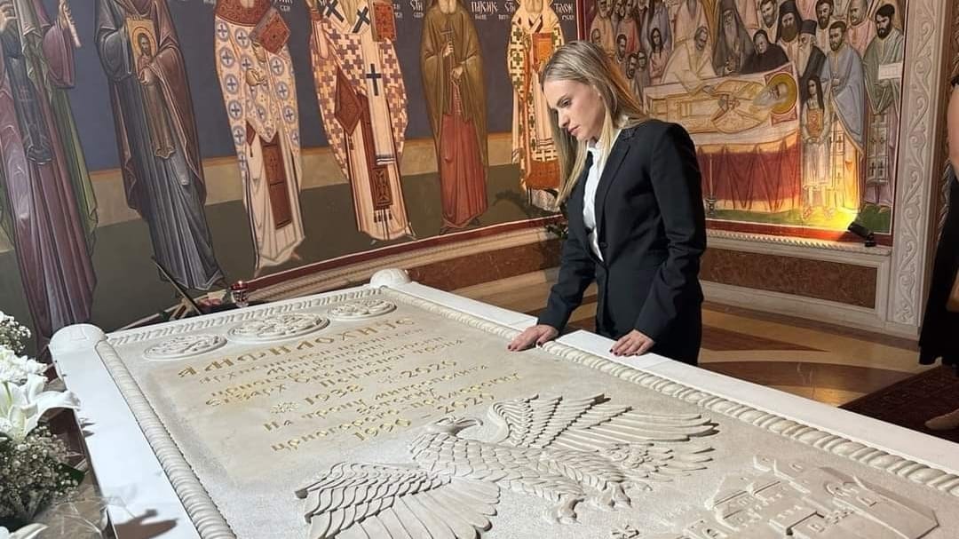 УПАЛИО СИ СВЕТЛО, САД ВИДИМО ПУТ – ЗАВЕТНИЦИ НА ОБЕЛЕЖАВАЊУ ЈУБИЛЕЈА ХРАМА У ПОДГОРИЦИ!