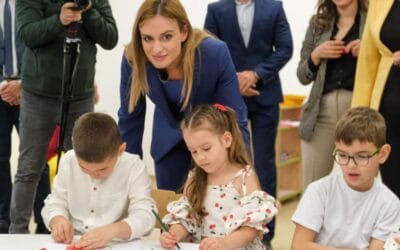 Бесплатни уџбеници за 10 општина у Србији – Милица Ђурђевић