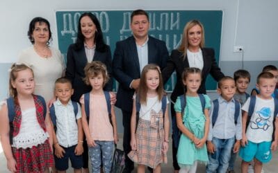 Додела бесплатних уџбеника и отварање реконструисане школе у Салашу Црнобарском – Милица Ђурђевић