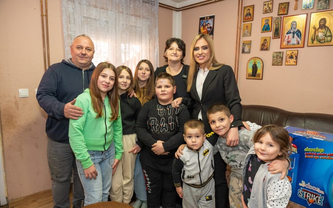 Ђурђевић у Трстенику: Србија треба да усвоји посебан закон о вишедетним породицама