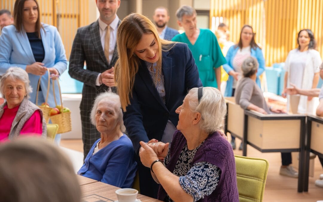 Ђурђевић у Геронтолошком центру у Ваљеву: Брига о најстаријима је наша морална обавеза